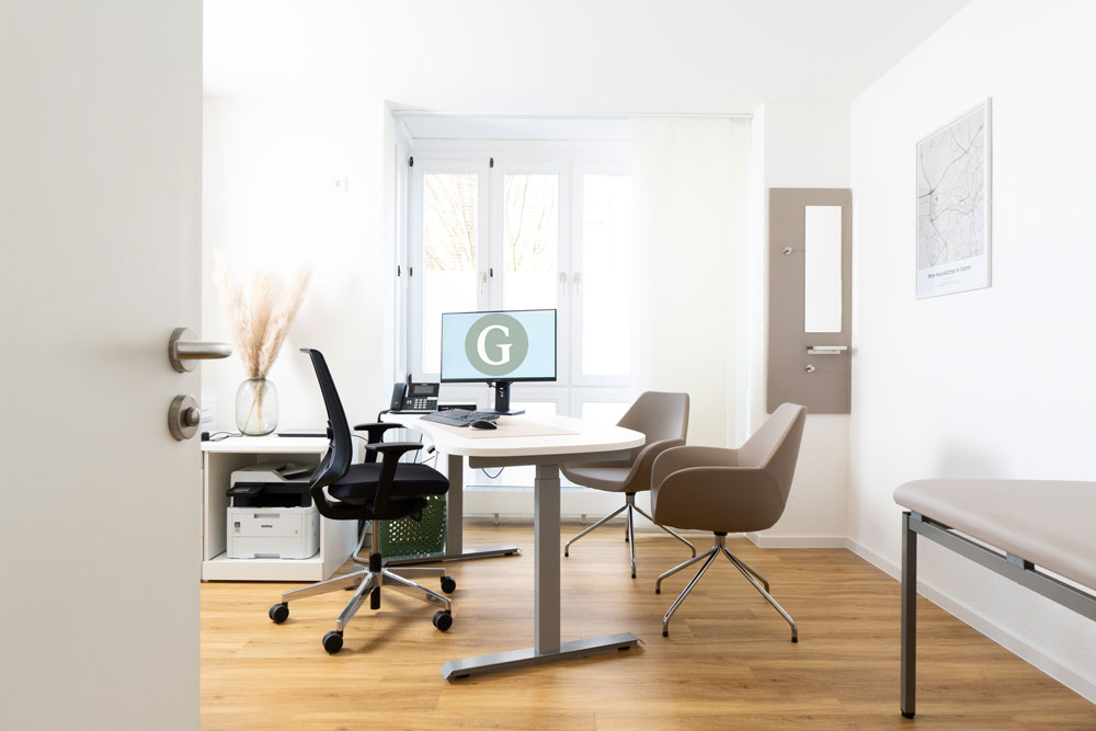 ihre-hausaerzte-in-venn hausarzt-moenchengladbach-behandlungszimmer