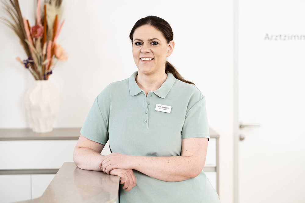 Frau Nina Jansen Frau Nina Jansen